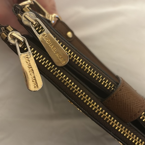 Michael kors wallet clutch - Picture 6 of 7